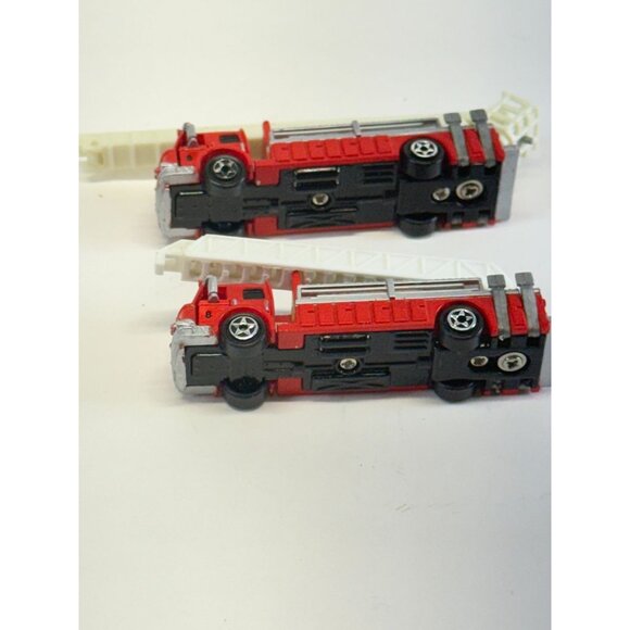Micro Machines 2 Galoob Deluxe Hook & Ladder Fire Truck 1980s Vintage Toy - Picture 11 of 13
